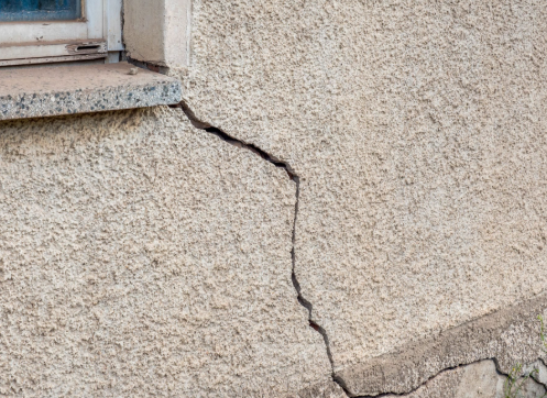 Stucco Patch Repair: Fixing Cracks, Holes, and Damage the Right Way